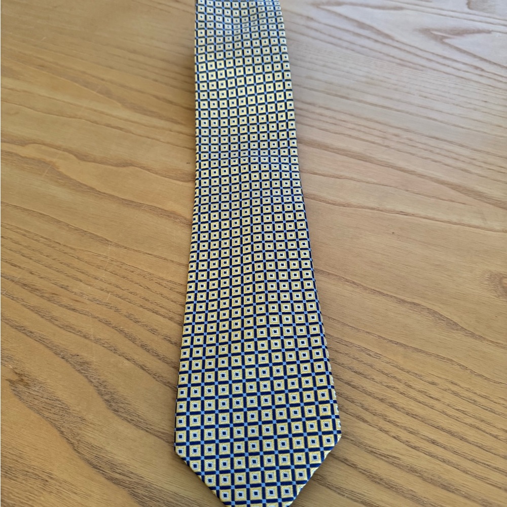 Chaps Blue and Yellow Geometric Tie